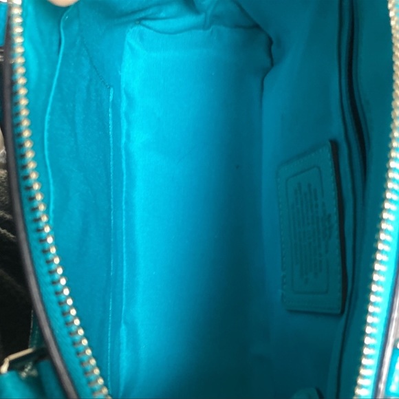 ππ Coach mini sierra ππBag with strap excellent condition Rare color - Picture 5 of 7